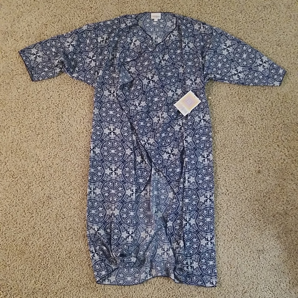 BRAND NEW! Lularoe Shirley